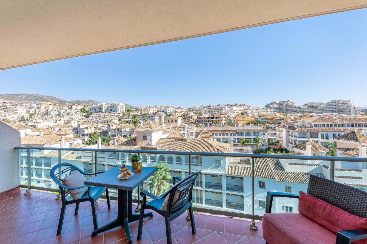 797 Holiday Rentals - Arcosur1- Moderno Apartamento Con Terraza Y Vistas Benalmadena Luaran gambar